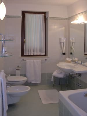 thumbnail: Bathroom