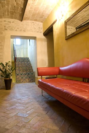 thumbnail: Interior entrance