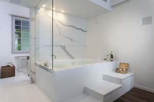 thumbnail: Jetted tub