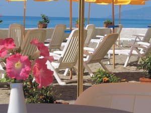thumbnail: Sundeck