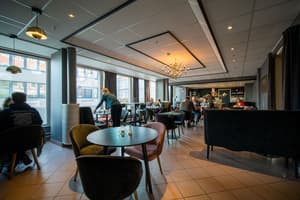 thumbnail: Breakfast area