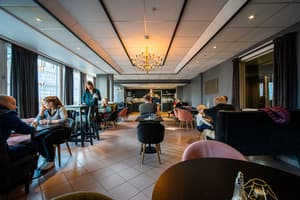 thumbnail: Breakfast area