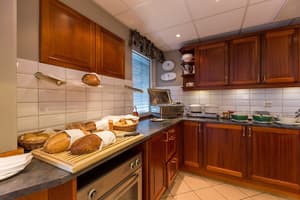 thumbnail: Breakfast area