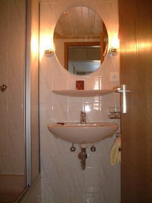 thumbnail: Bathroom sink