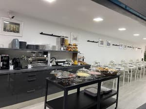 thumbnail: Restaurant
