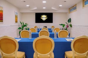 thumbnail: Business center