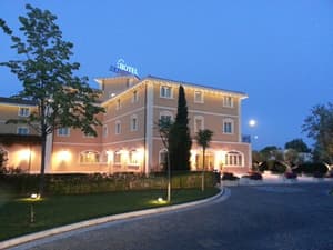 thumbnail: Exterior