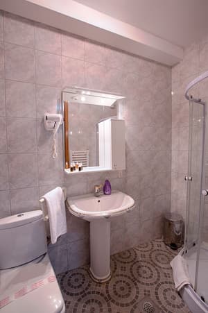 thumbnail: Bathroom shower
