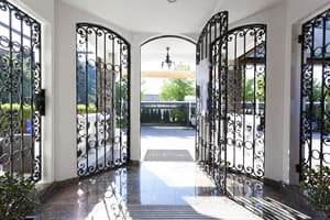 thumbnail: Interior entrance