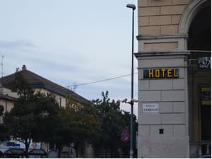 thumbnail: Exterior