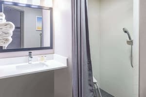 thumbnail: Accessible bathroom