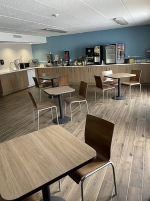 thumbnail: Breakfast area
