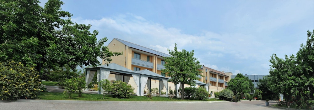 Primary image
