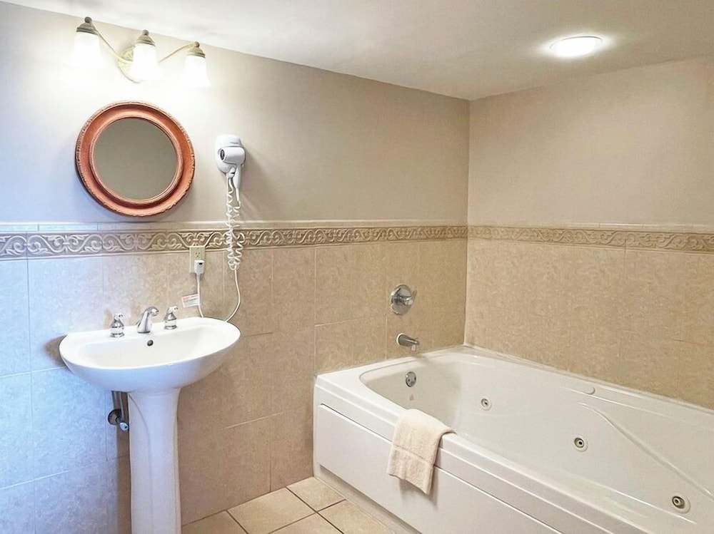 Jetted tub