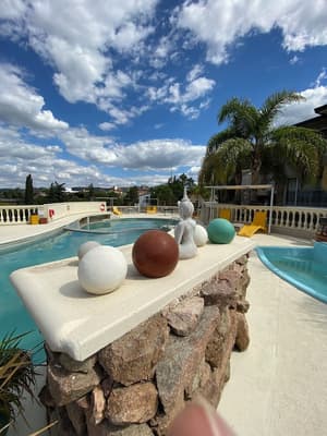 thumbnail: Exterior