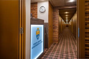 thumbnail: Interior entrance