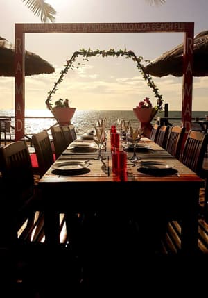 thumbnail: Outdoor dining