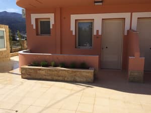 thumbnail: Property entrance
