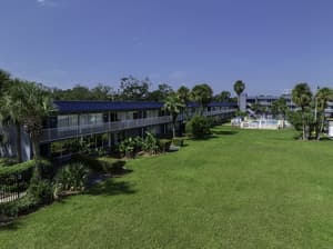 thumbnail: Front of property