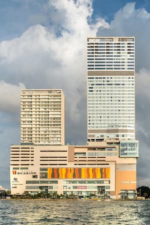 thumbnail: Exterior
