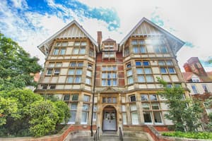 thumbnail: Front of property