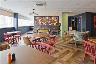Dining,Dining Area,Restaurant,On-Site