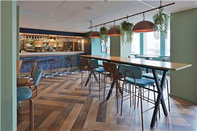 On-Site,Bar/Lounge