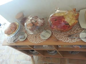 thumbnail: Breakfast area