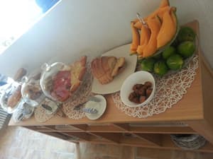thumbnail: Breakfast area