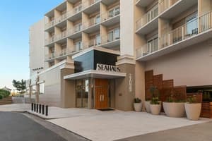 thumbnail: The Seahaus Hotel Entrance