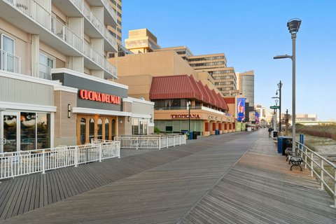 Cucina Del Mar Restaurant from Boardwalk