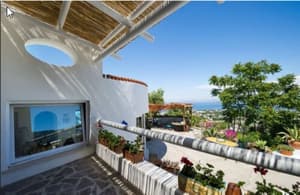 thumbnail: Balcony