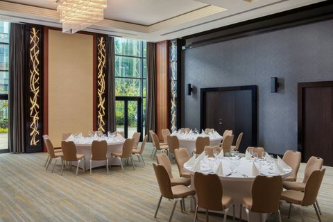 Maestro C meeting room