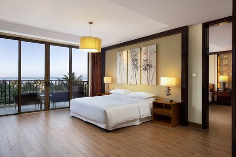 2 Bedroom 2 room Suite, Bedroom 1: 1