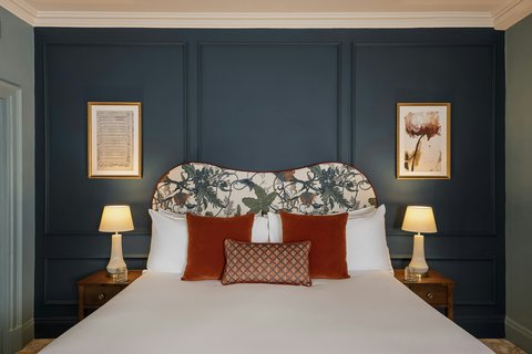 Generous Room blue