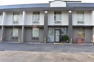 thumbnail: Exterior