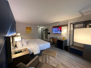 thumbnail: Room