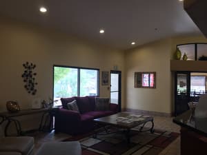 thumbnail: Lobby sitting area