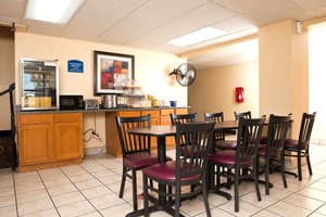 thumbnail: Breakfast area