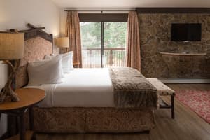 thumbnail: In-room dining