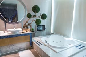 thumbnail: Jetted tub