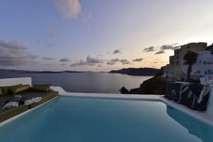 thumbnail: Balcony view
