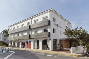 thumbnail: Exterior