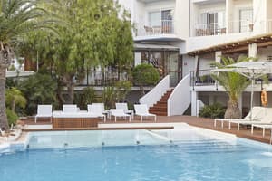 thumbnail: Outdoor pool