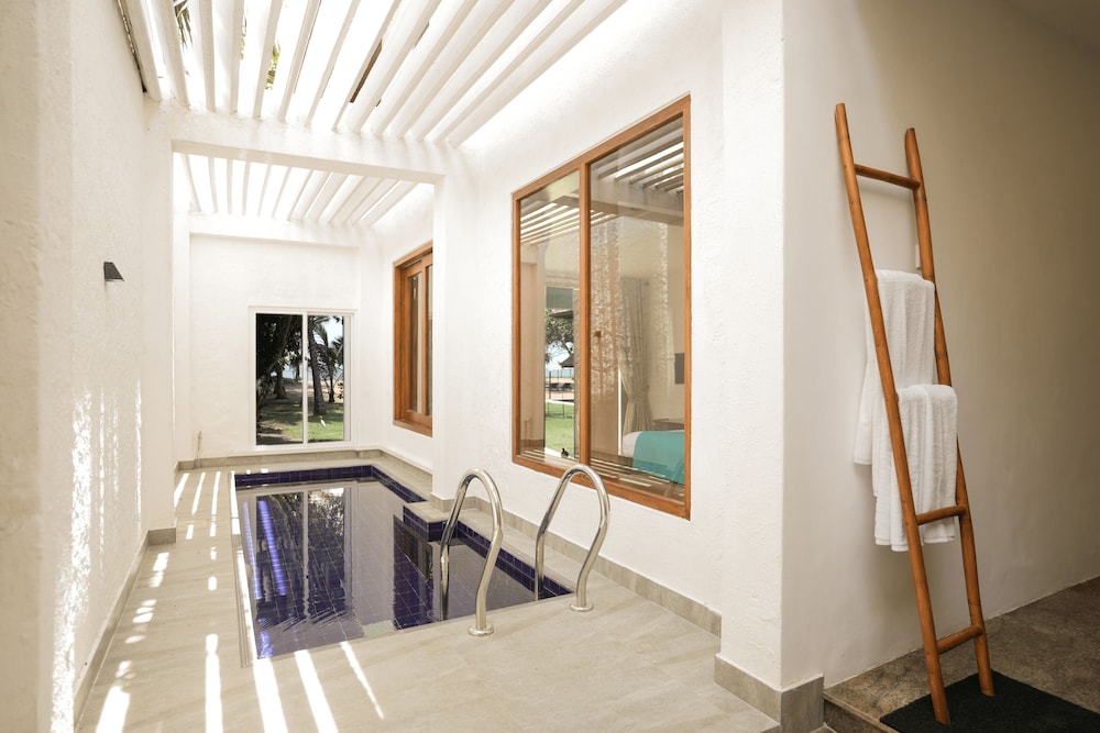 Private pool