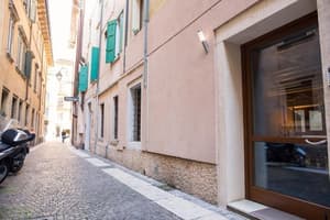 thumbnail: Exterior