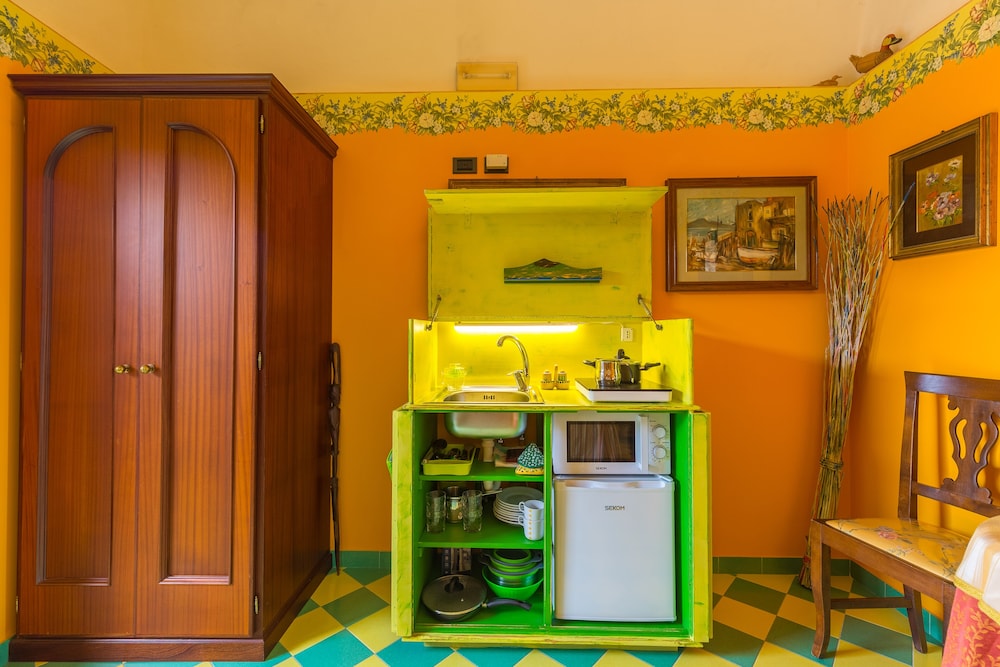 Private kitchenette