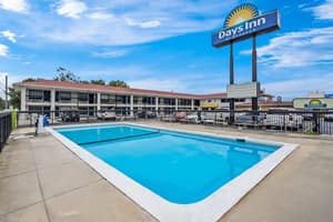 thumbnail: Outdoor pool