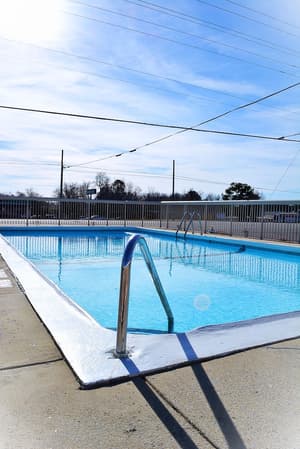 thumbnail: Outdoor pool
