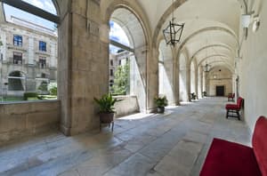 thumbnail: Interior entrance